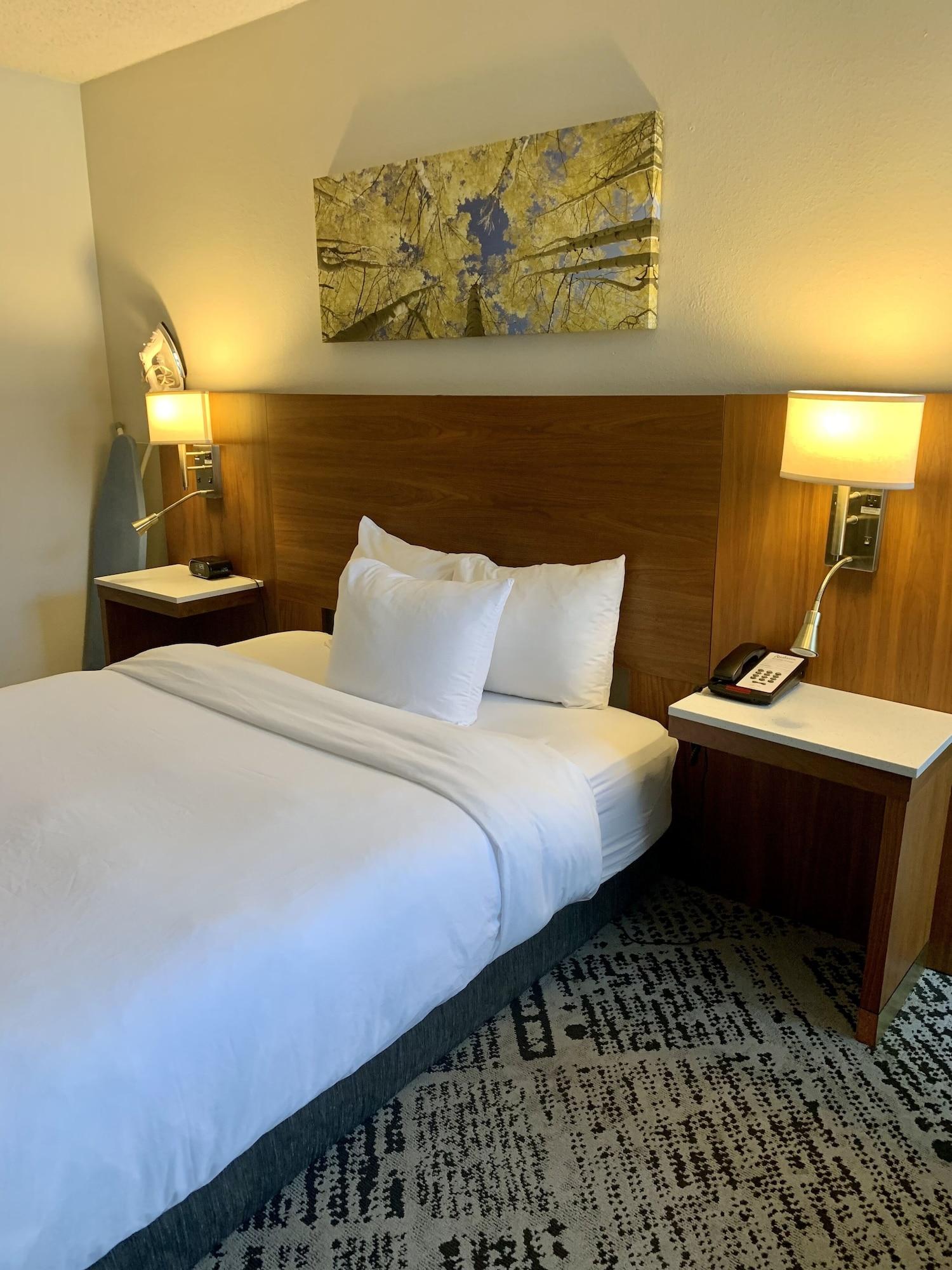 Plaza Hotel Denver Central ภายนอก รูปภาพ