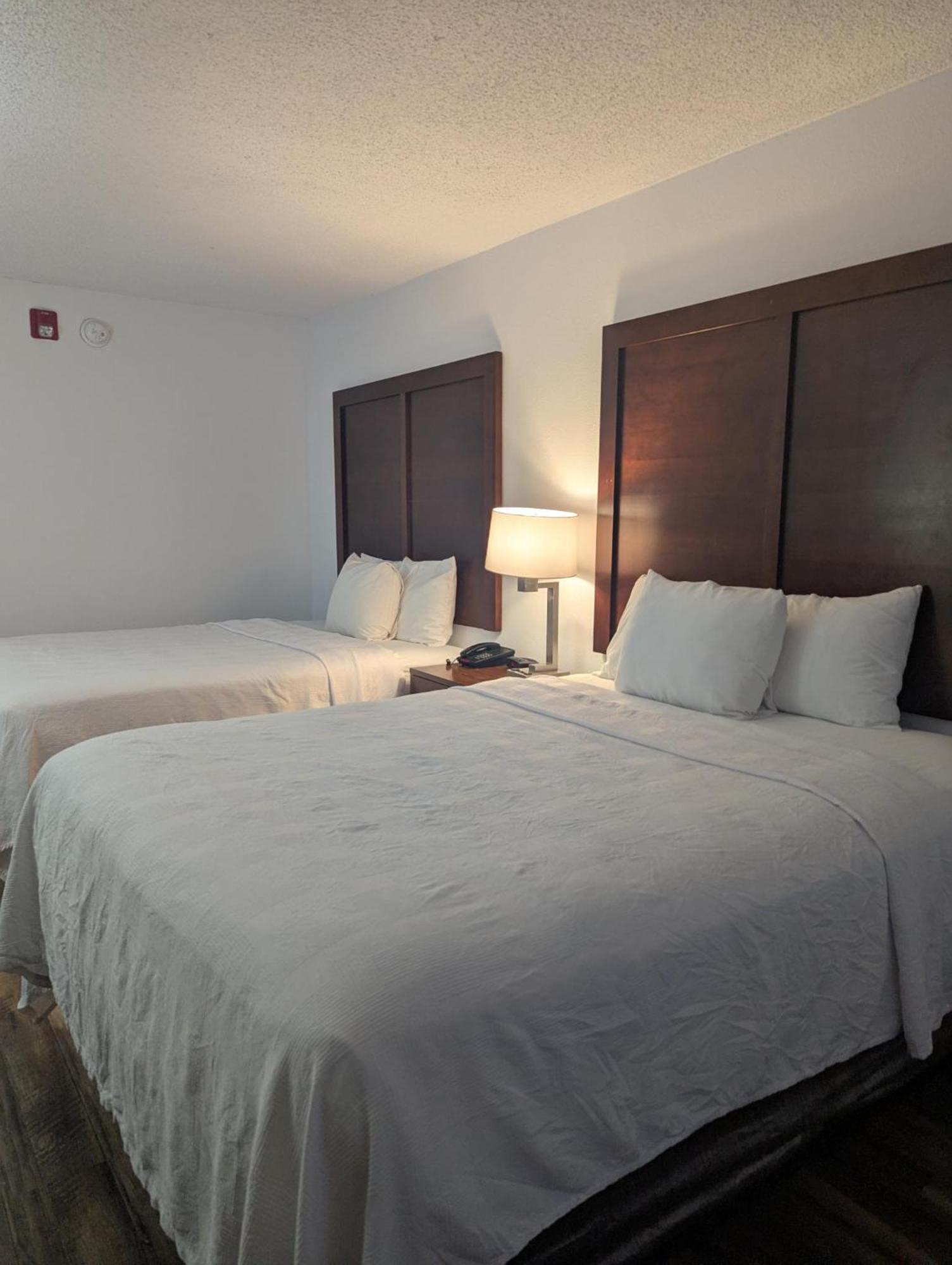 Plaza Hotel Denver Central ภายนอก รูปภาพ